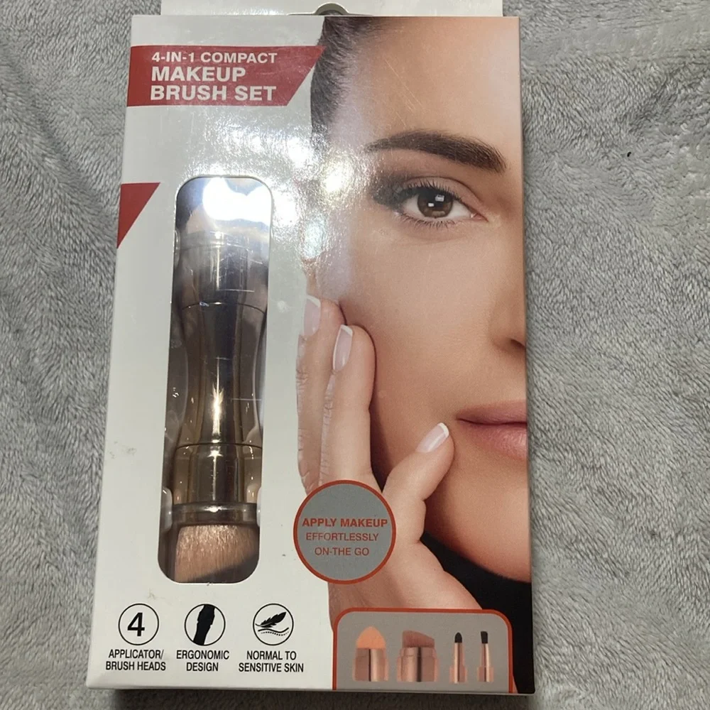 NEW!🩵❤️ Eyecatchimg & make up brush set - Picture 2 of 7